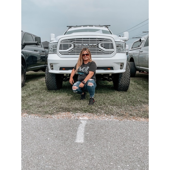 Meet your Posher, Fallyn - Picture 4 of 5